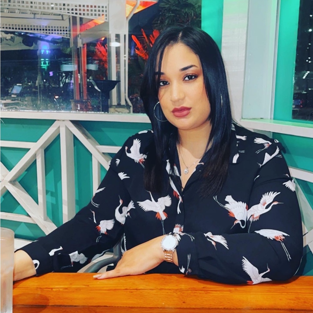 Meet your Posher, Jesenia